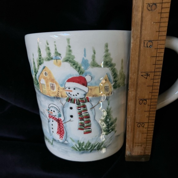 Maxcerna Holiday Coffee Mug, Snowman Family - Picture 6 of 7